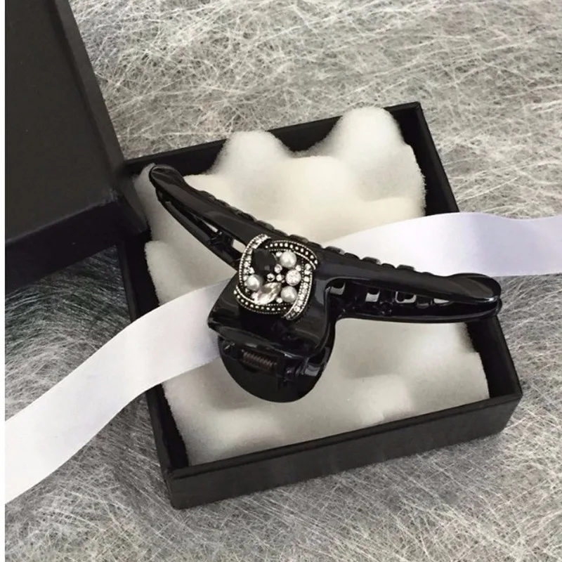 

6/7CM korean Women Elegant flower Hair Claws Clips girls vintage Hair Barrette Hairpin wash face tool Hair Accessories WM26