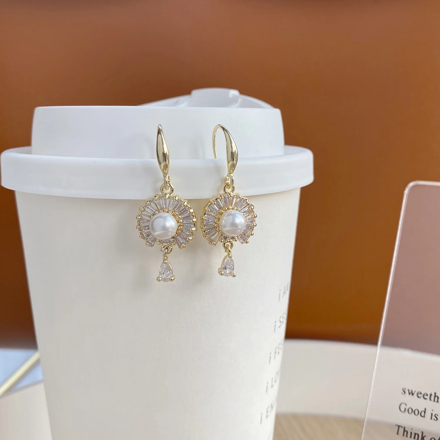 

New jewelry design Elegant 14K Real Gold Water Drop Simple Sun Flower Stud Earrings for Women Cubic Zircon ZC Earrings