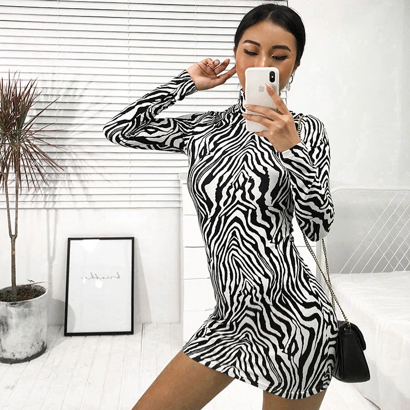 Женское облегающее платье с принтом зебры карандаш высоким воротником и длинным