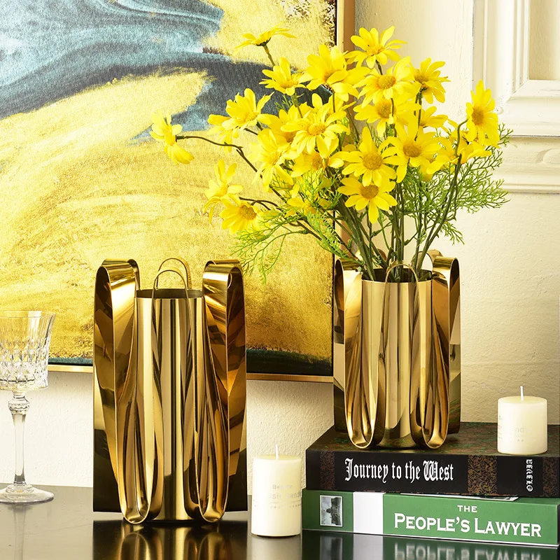 

Luxurious Modern Model Room Porch Silver Stainless Steel Wave Curve Metal Vase Tabletop Flower Arrangement In Restaurant