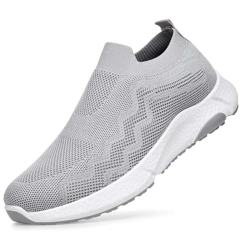 2022 New Slip on Casual Light Men's Running Shoes Breathable Weave Soft Men's Shoes Outdoor Walkong Non Slip Designer Shoes Men