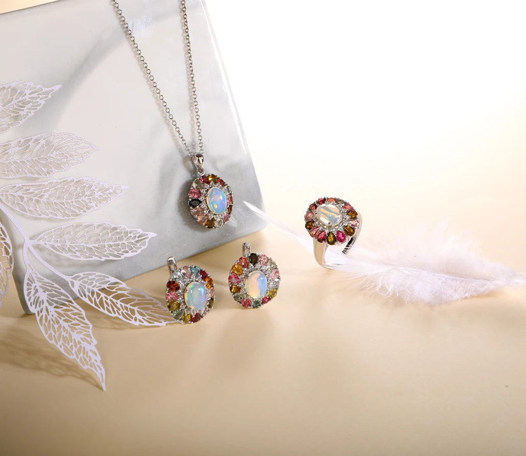 

Комплект женских колец из серебра 925 пробы с натуральным опалом