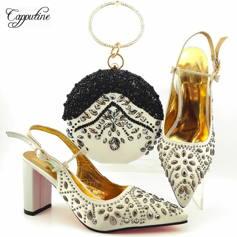 Превосходные белые туфли на высоком каблуке с сумочкой элегантные вечерние