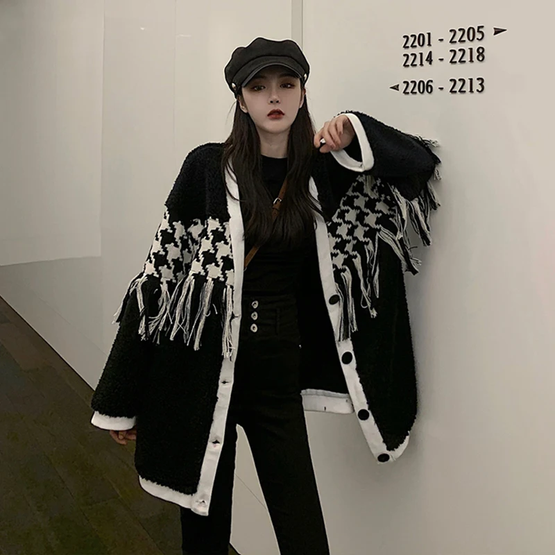 

2020 Autumn Fashion Womens Fringed Geometric Long-Sleeved Sweater Loose V-Neck Single-Breasted Complex Chic Female Cardigan Coat