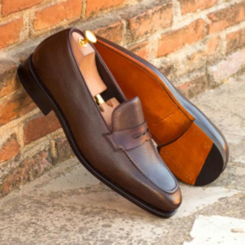 

New British Men's Leather Shoes Solid Color Cover Foot Comfortable Casual Men's Single Shoes Large Size Simple Retro Fashion