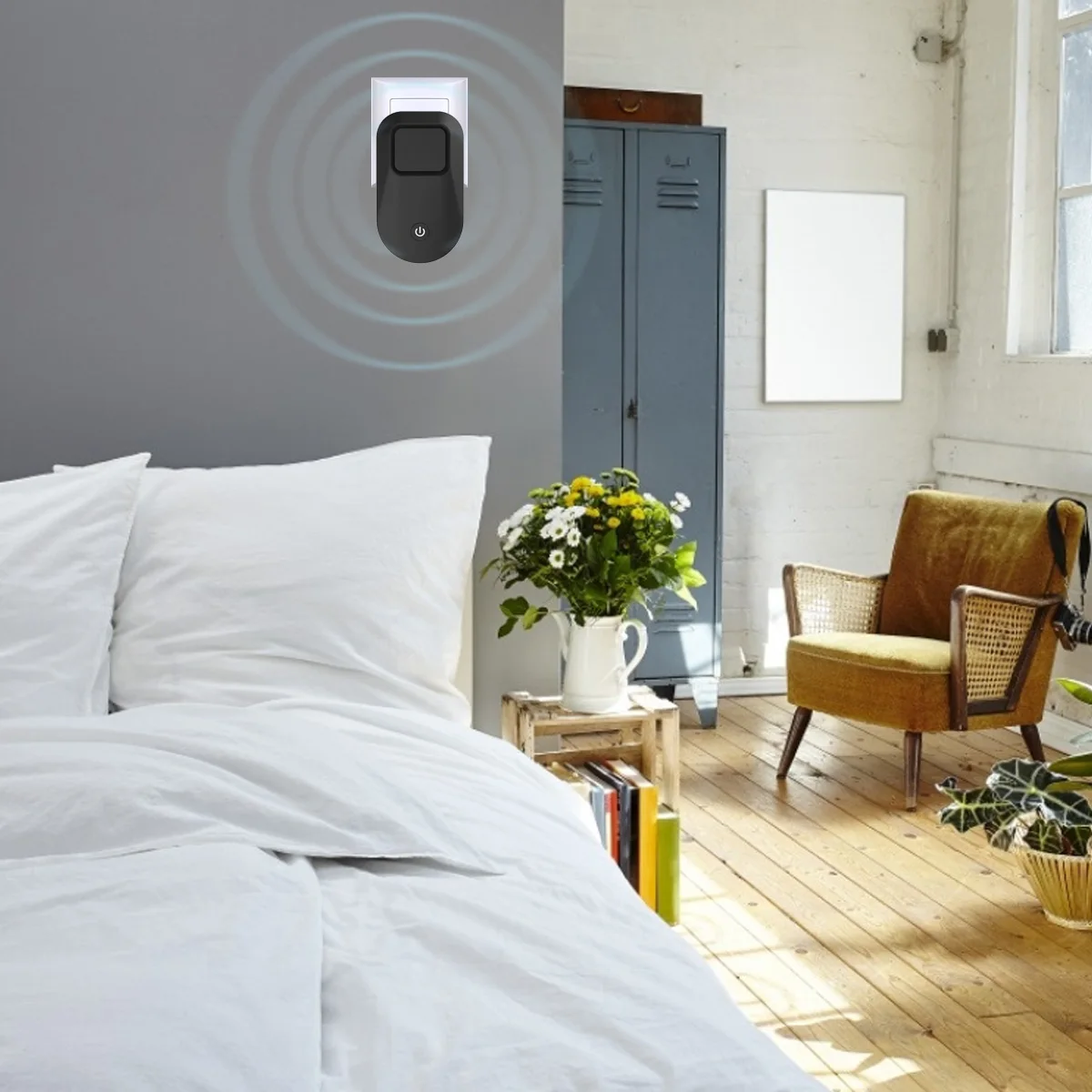 

3 in 1 multifunctional Ultrasonic Simulated Bionic Frequency Electromagnetic Wave Pest Repeller Pest Control Pest Rat Rejection