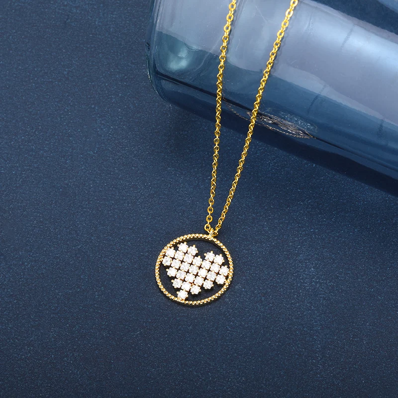 Уникальное ажурное геометрическое ожерелье с кулоном в форме сердца кристаллами