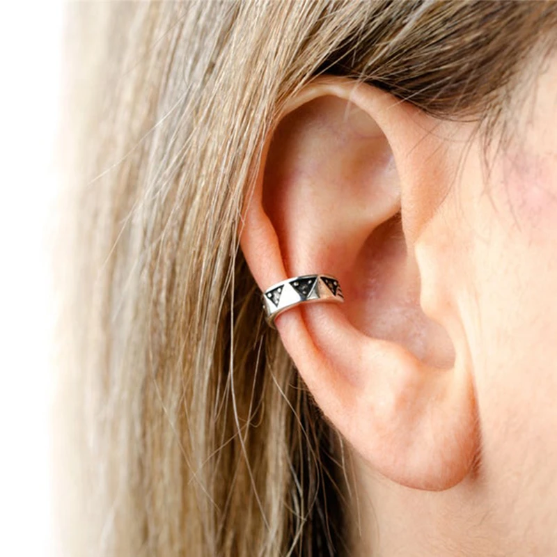 

Vintage Open Ear Clip Female Viking Retro Feather triangle vertebrae leaves Ear Bone Clip Adjustable Non-pierced Metal Earrings