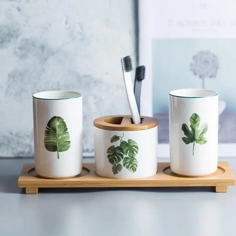Набор керамических чашек для зубной щетки с зеленым узором в скандинавском