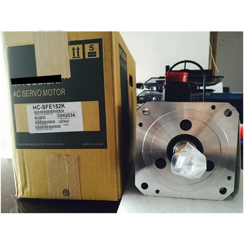 

Сервомотор переменного напряжения HC-SFE152K пятно