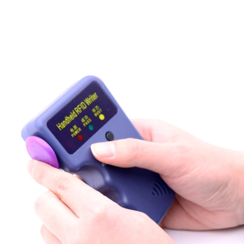 Перепрограмматор для кодовых ключей 125 кГц + идентификационные радиопередатчики