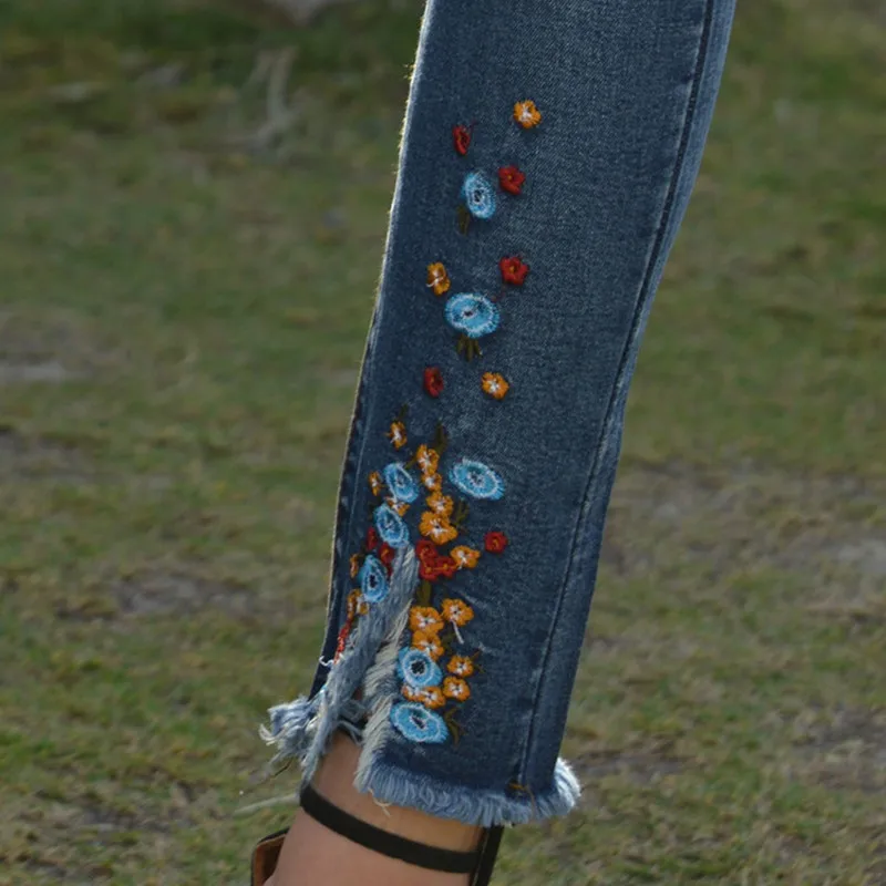 

2020 New Fashion Women's Jeans Autumn And Winter Deep Blue High Waist Exquisite Embroider Temperament slender Pants