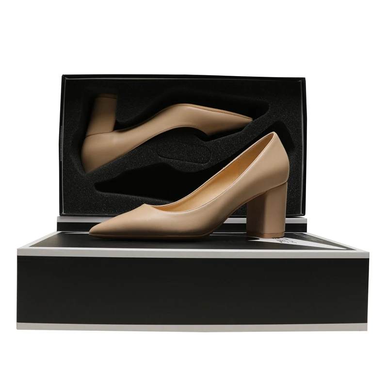 Женские туфли лодочки из натуральной кожи на высоком квадратном каблуке с острым