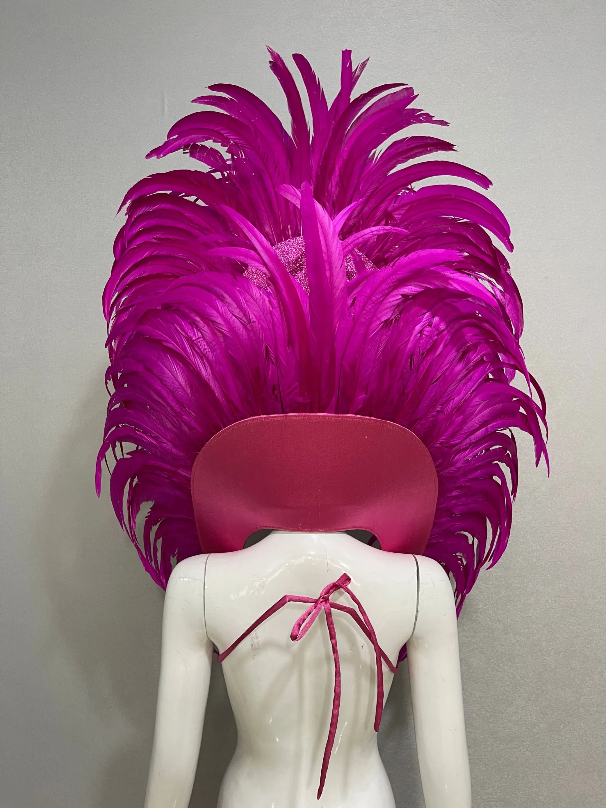 Маска карнавальная с перьями для бразильских карнавалов |