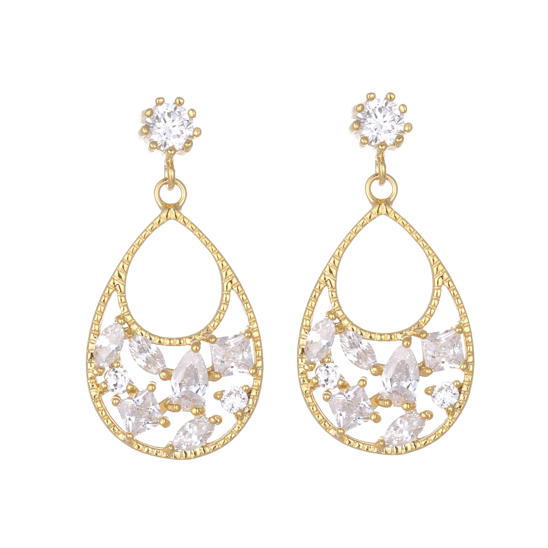 

European and American atmosphere ladies sweet geometric shape hollow zircon copper earrings hot explosion ear