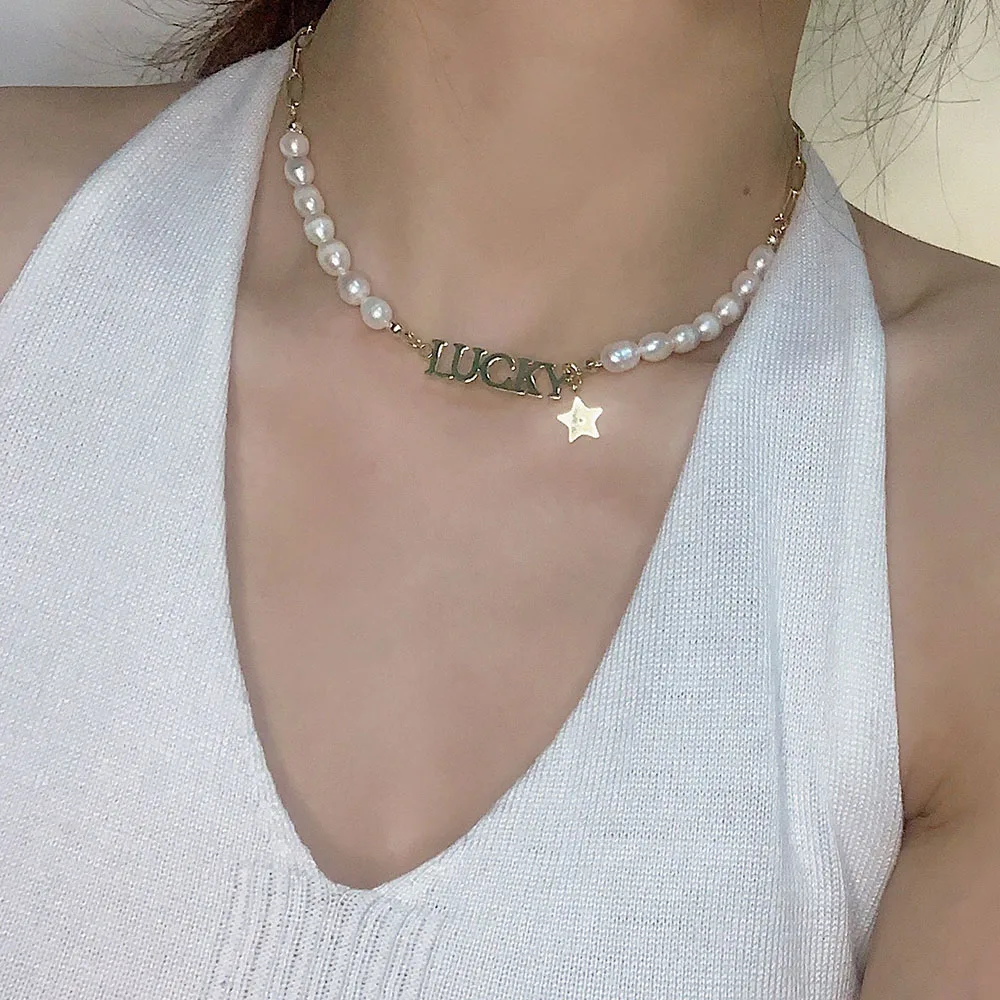 

Vintage Pearl Chain Necklace Fashion Letter LUCKY Star Clavicle Chain Jewelry Girl Woman Necklace Holiday Surprise Gift