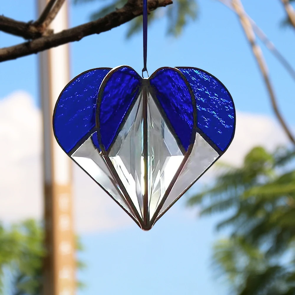 

Romantic Multi-Faceted Heart Sunlight Catcher Creative Light Catcher Party Ornament Valentines Day Gift for Lovers