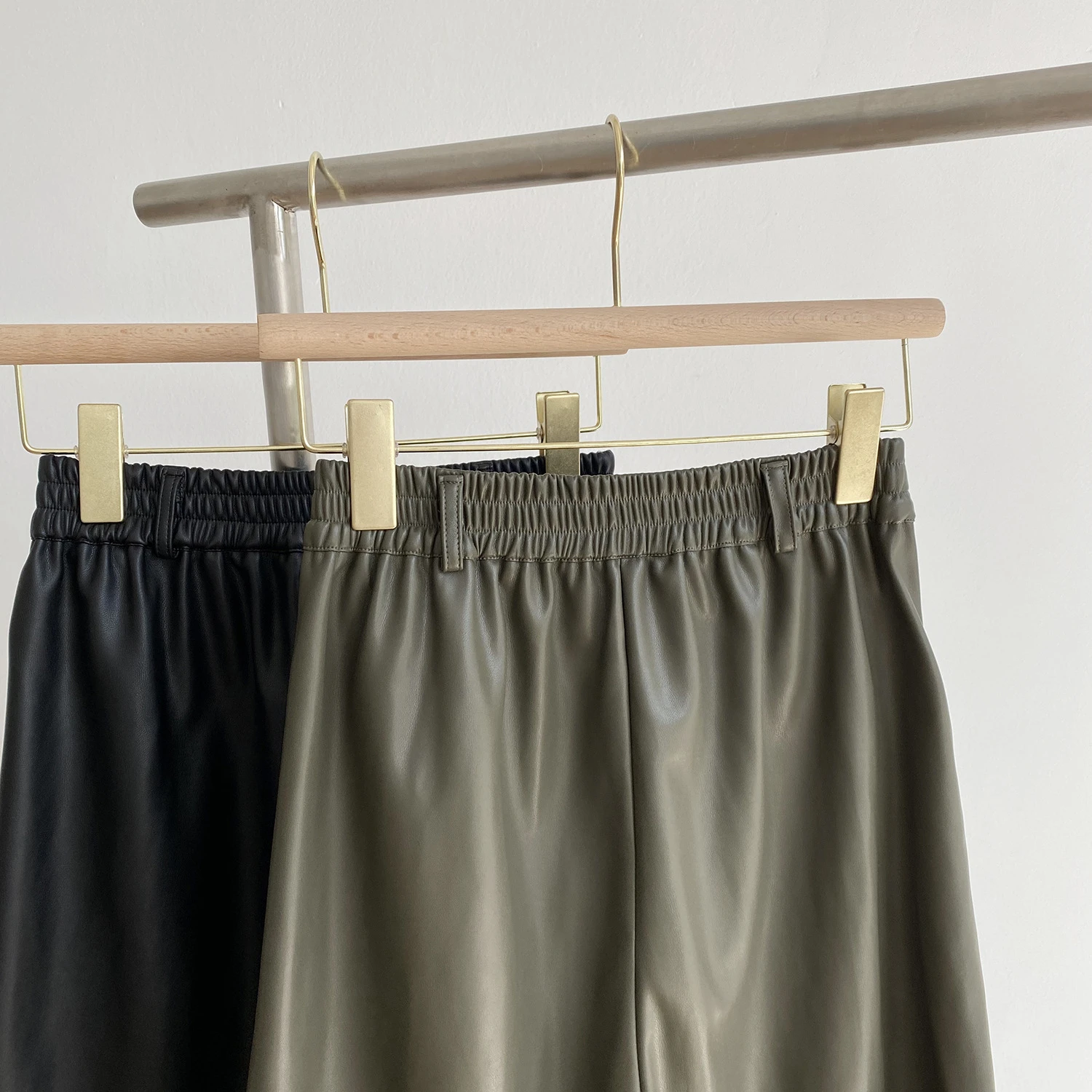 

Yeeloca Autumn Pu Leather Shorts Women's Casual High Waist Slimming Cropped Trousers Korean Outerwear Loose Straight Shorts