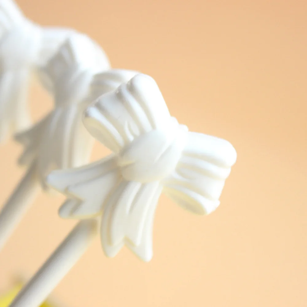 

100pcs Foil Balloons Rods White Bowknot Balloon Sticks Holder for Birthday Christmas Wedding Party Valentine's Day