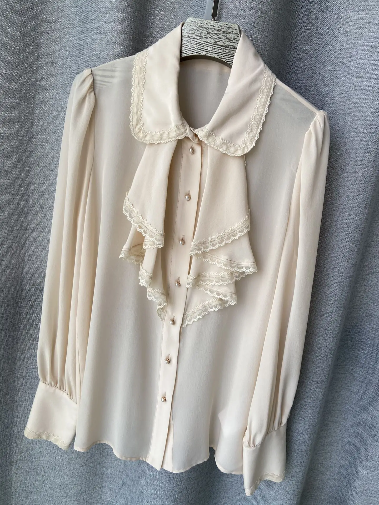 

Женская мода 2021 Новая Сексуальная Повседневная кружевная шелковая рубашка с длинными рукавами 0325