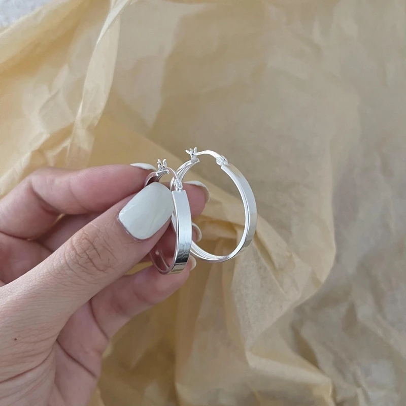 

Серьги-кольца женские Серебристые блестящие, 20-30 мм
