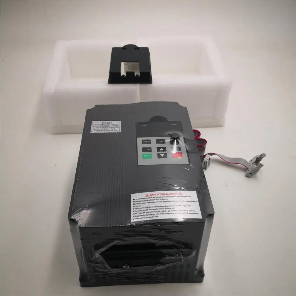 VFD Инвертор VFD 1.5KW/2.2KW 220V IN и 220V 3P OUT инвертор переменной частоты Инвертор ZW-BT1