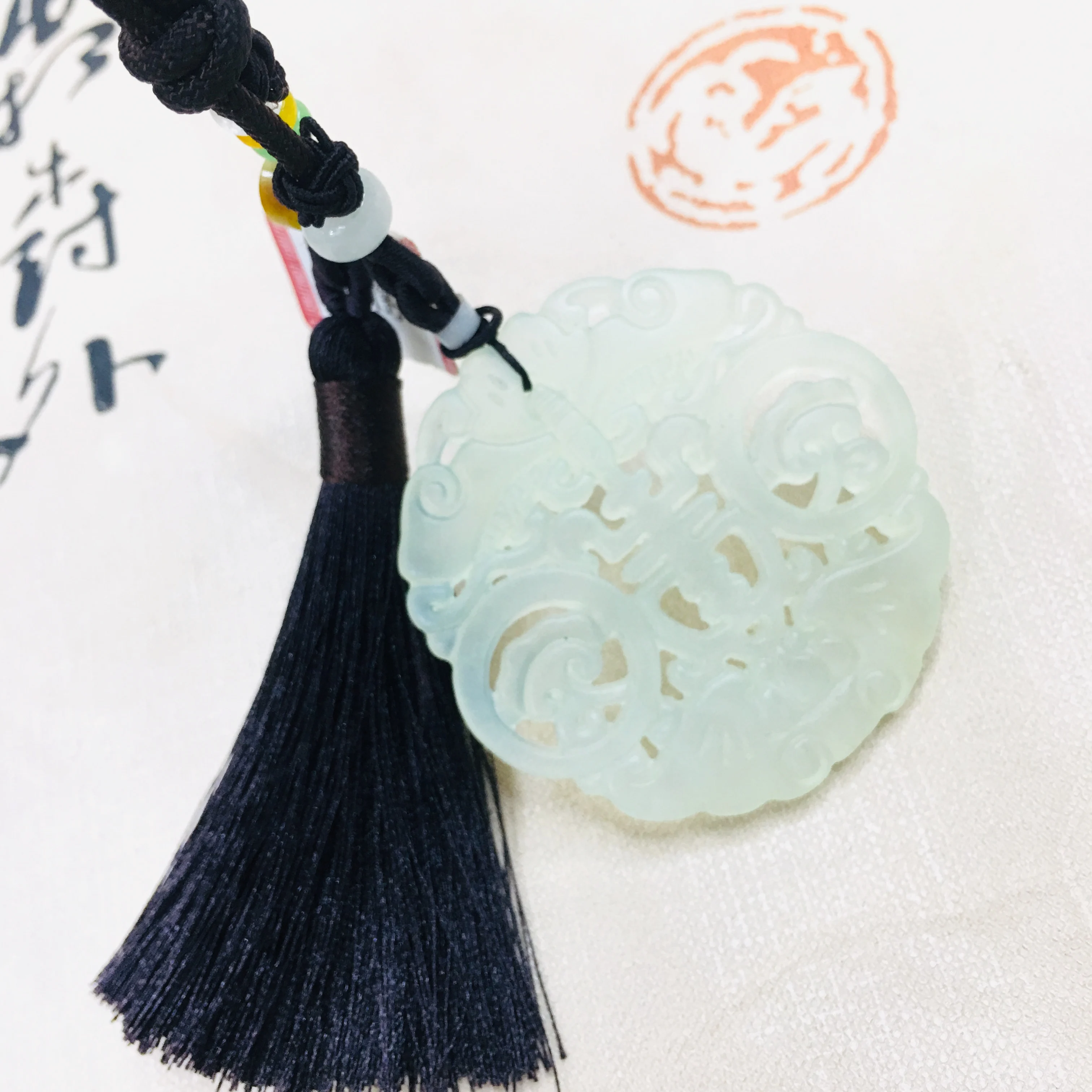 Zheru натуральный нефрит Резные ледяное дно полые ретро цветок кулон с кисточкой