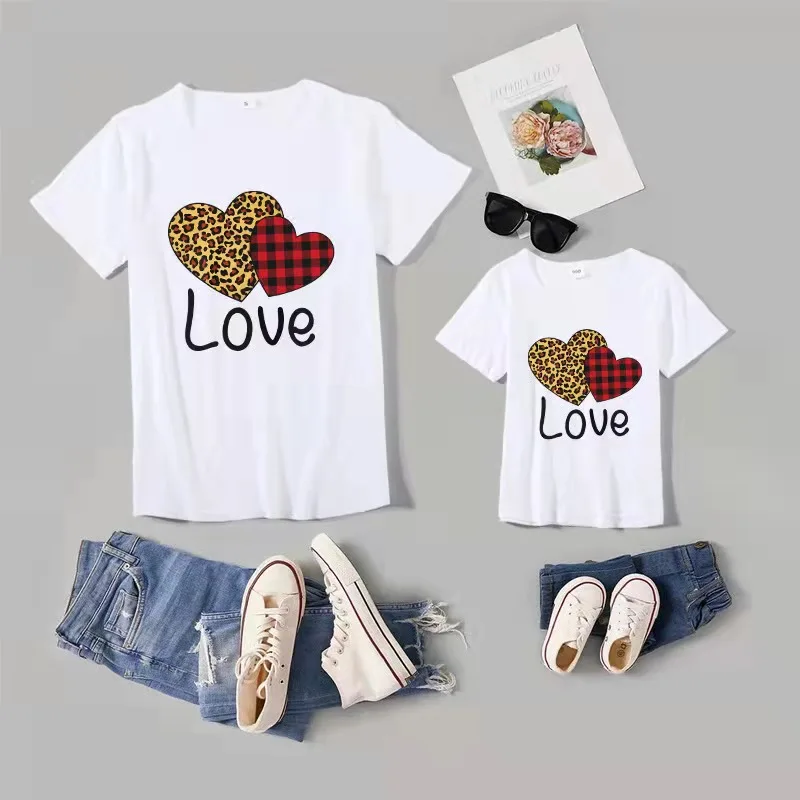

Family Set Love Mother Daughter Matching T-shirts Short Sleeve Mom Mum Baby Mommy and Me Clothes Summer Women Girls Cotton Tops