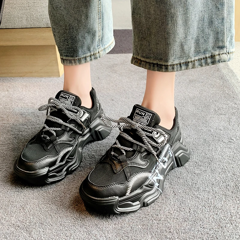 

Брендовые дизайнерские женские кроссовки на массивной подошве, осенняя модная повседневная обувь для девочек, модные радужные кроссовки, ч...