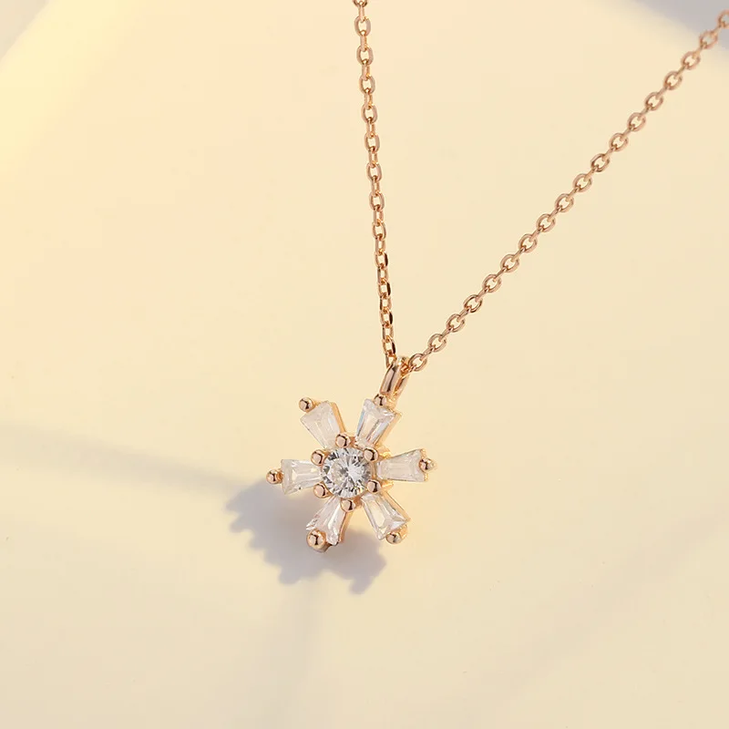 

S925 Sterling Silver Snowflake Necklace Female Light Luxury Inlaid Zircon Beautiful Accessories Valentine's Day