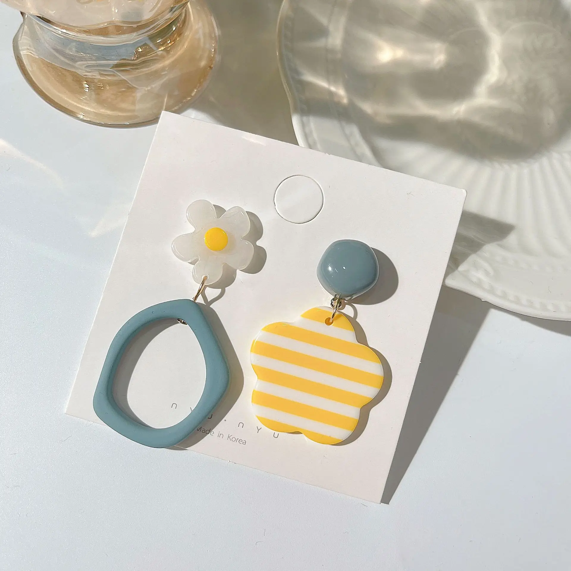 

Vintage Women Irregular Color Contrast Elegant Sweet Girl Party Earring