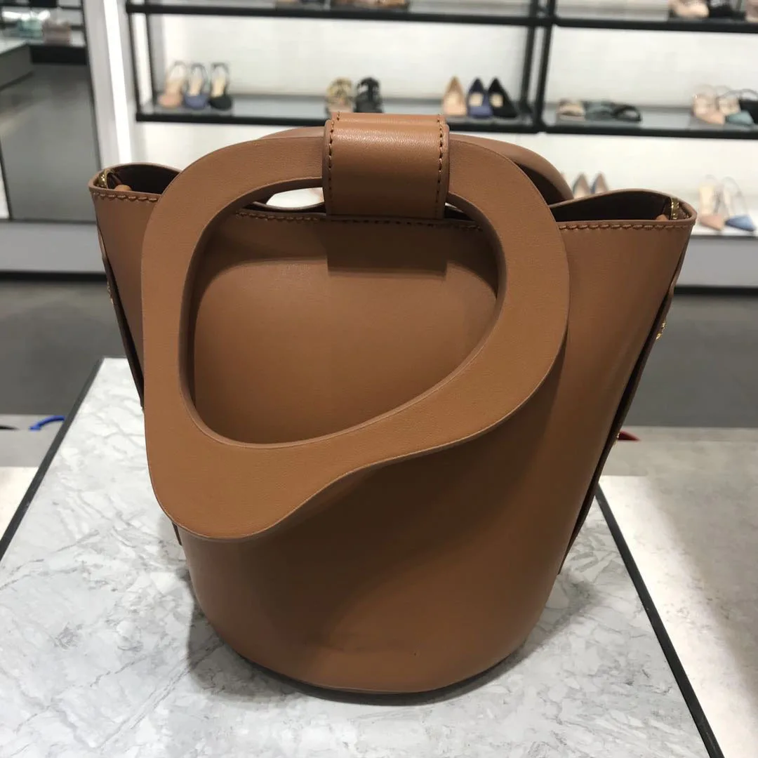 

Handle Decoration Ladies One-shoulder Bucket Bags 2021 New Style Simple Fashion Large Capacity Handbags Leather Simple Bucket