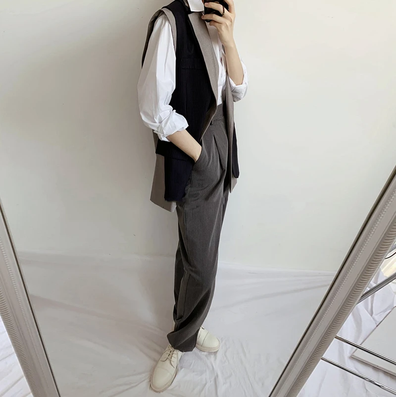 

[EAM] Women Loose Fit Gray Striped Contast Color Big Size Vest New Lapel Sleeveless Fashion Tide Spring Autumn 2021 1DD419202