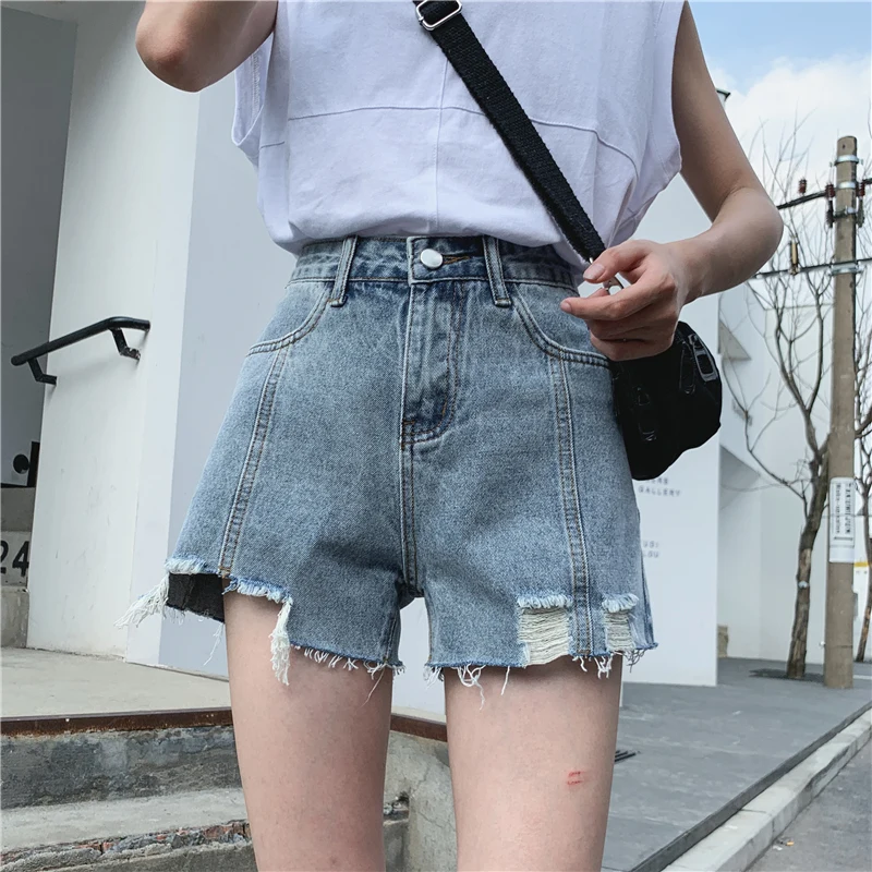 

Супер Популярные женские джинсовые шорты CEC с широкими штанинами Лето 2020 стройнящие универсальные прямые трапециевидные брюки с высокой та...