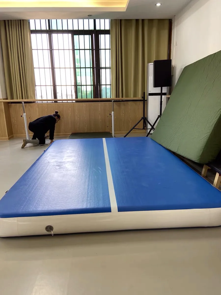 Дешево Горячая Распродажа мат для чирлидинга и формирующая листы для кровли 4 м 5 м * 2 м воздушный гимнастический коврик для обучения гимнастики дом...