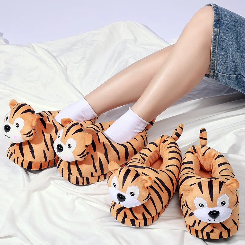 

Симпатичные Тапочки с животными для женщин и девочек, модные пушистые зимние теплые тапочки, женские домашние тапочки с мультяшным тигром, ...