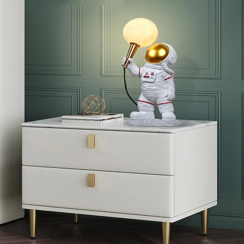 

Children's room astronaut table lamp 3D moon decoration ornaments night light creative spaceman boy bedroom bedside lamp
