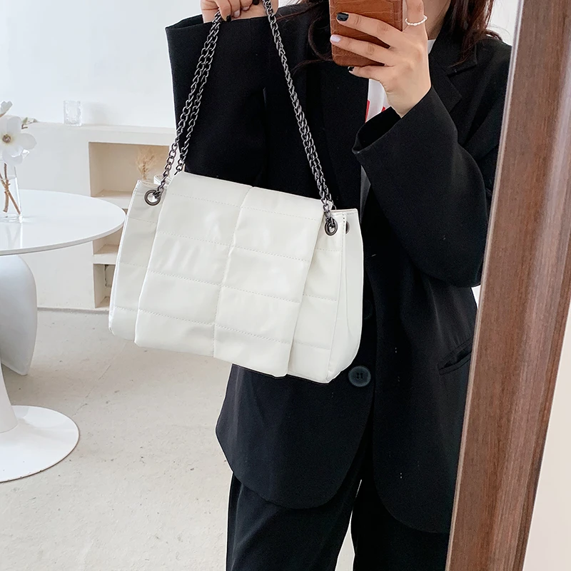 

Shoulder Bags Purse Crossbody Bags for Women Handbag Fashion 2021 New Chains Letter Pattern All-match PU Leather Designer Bag