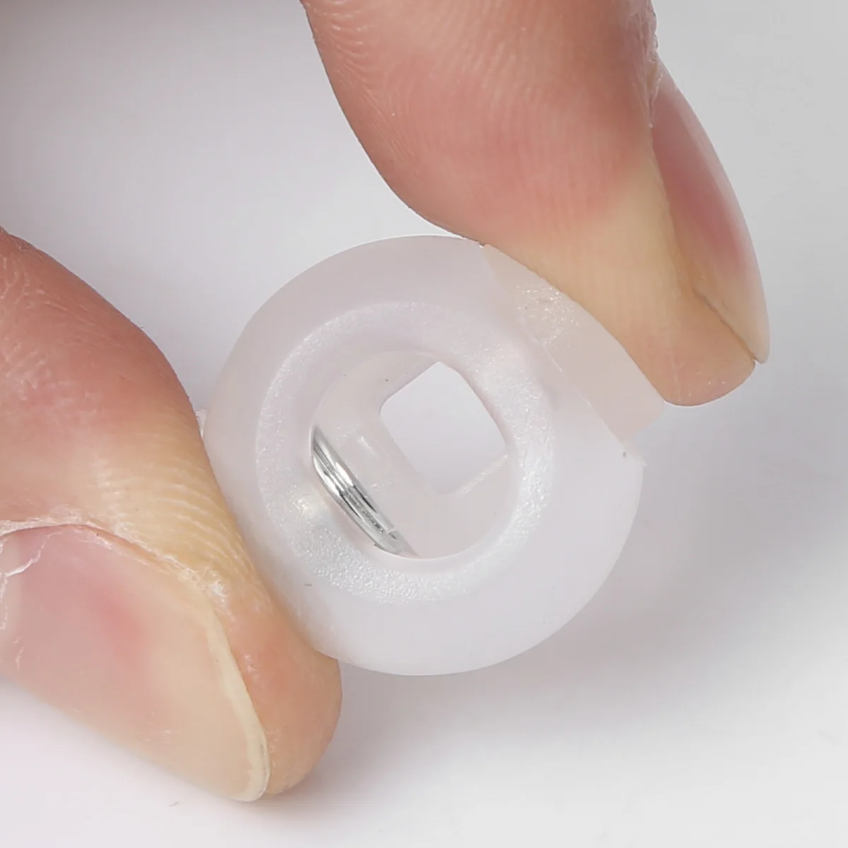 

50Pcs/100Pcs Cord Lock Round Ball Toggle Stopper Plastic Toggle Clip Widely For Clothing Bag Backpack Luggage Lanyard Stopper