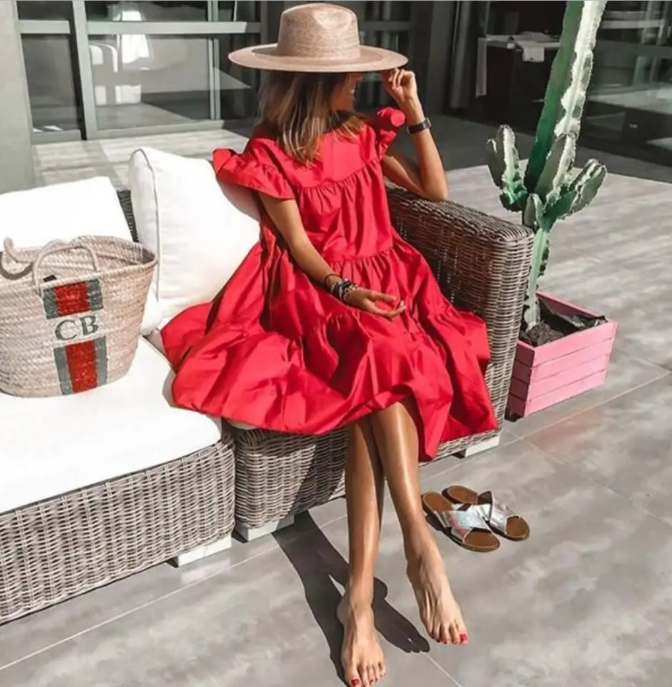 Свободное платье средней длины с рюшами и коротким рукавом повседневное летнее