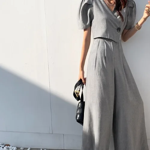 

2021 black fashion slim wide leg pants jumpsuit slim slimming simple summer new waist waist jumpsuit women