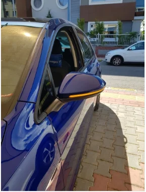 Светодиодный индикатор динамического сигнала поворота на зеркало заднего вида