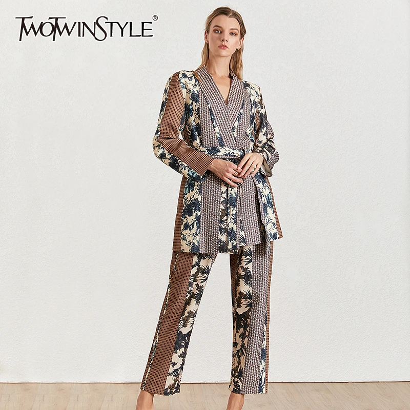 Женский комплект из двух предметов TWOTWINSTYLE костюм с длинными рукавами и поясом