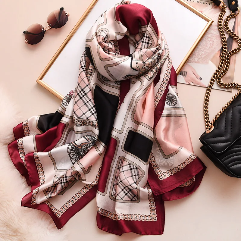 

2021 Spring Women Sillk Scarf Shawls Designer Carriage Chain Decoration Pashmina Wrap Female Bandana Foulard Neck Scarves Hijabs