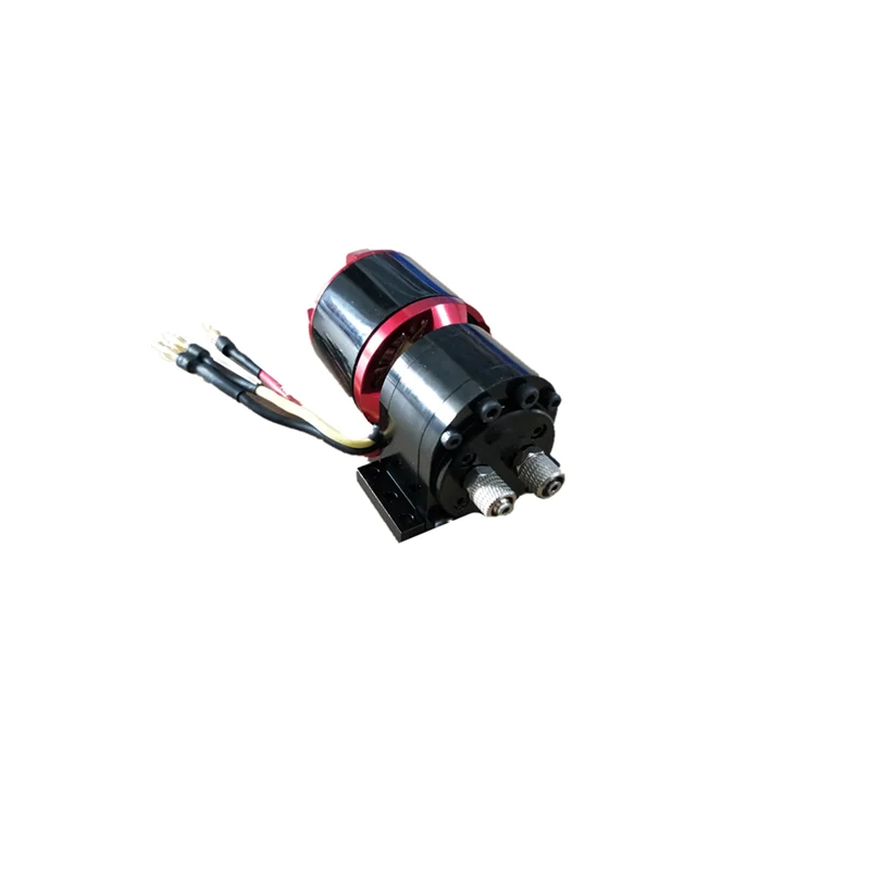 черный гидравлический масл