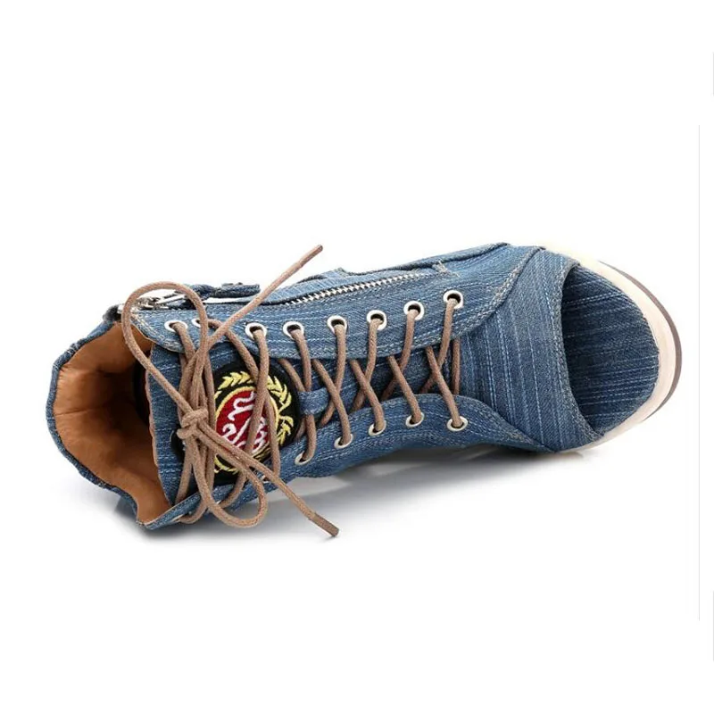 Женские джинсовые сандалии на танкетке с открытым носком | Обувь