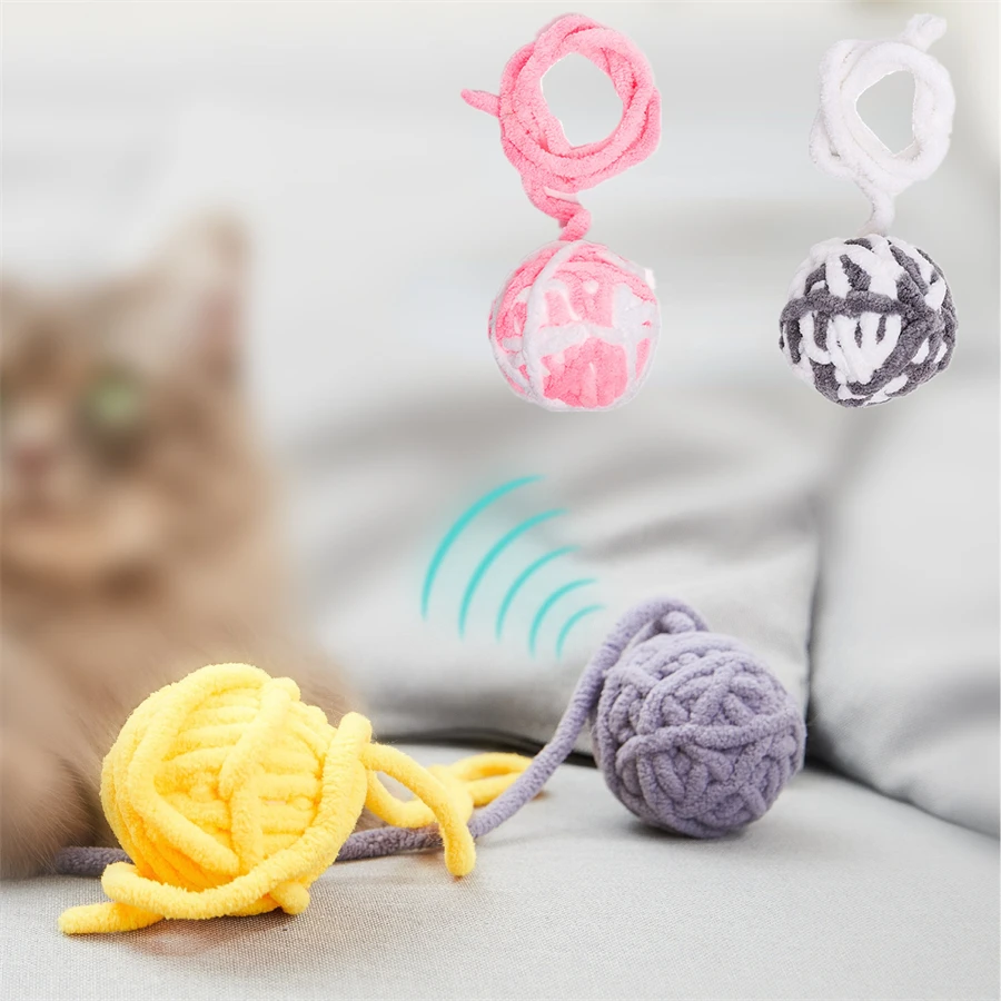 

Pet Cat Toys Yarn Ball with Bell Funny Cat Squeaky Ball Toy Kitten Bite Resistant Interactive Chew Toy Cat Supplies Accessories