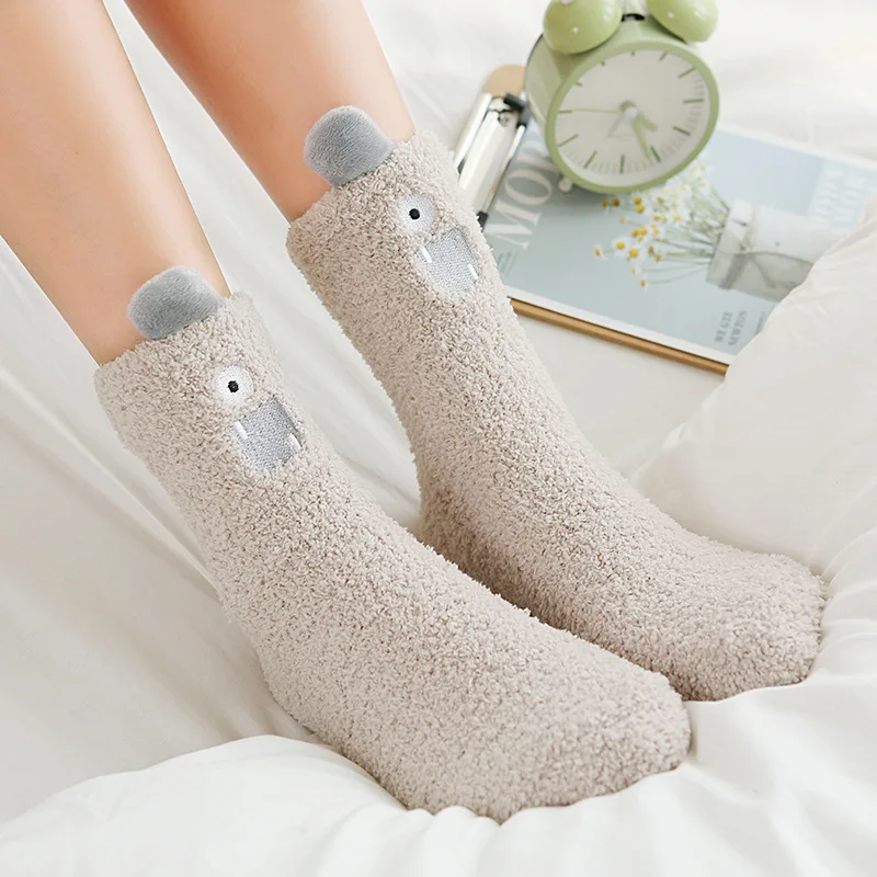 Модные женские шерстяные носки с рисунками героев мультфильмов удобные теплые