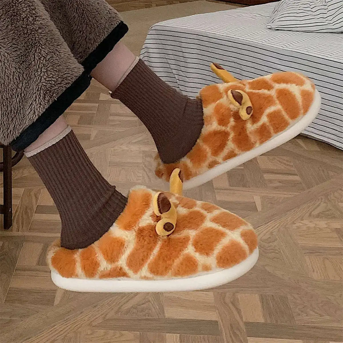 Women Cartoon Warm Thick-soled Cotton Slippers Winter Giraffe Soft Shoes Indoor Warm Plush Comfortable Female Slippers