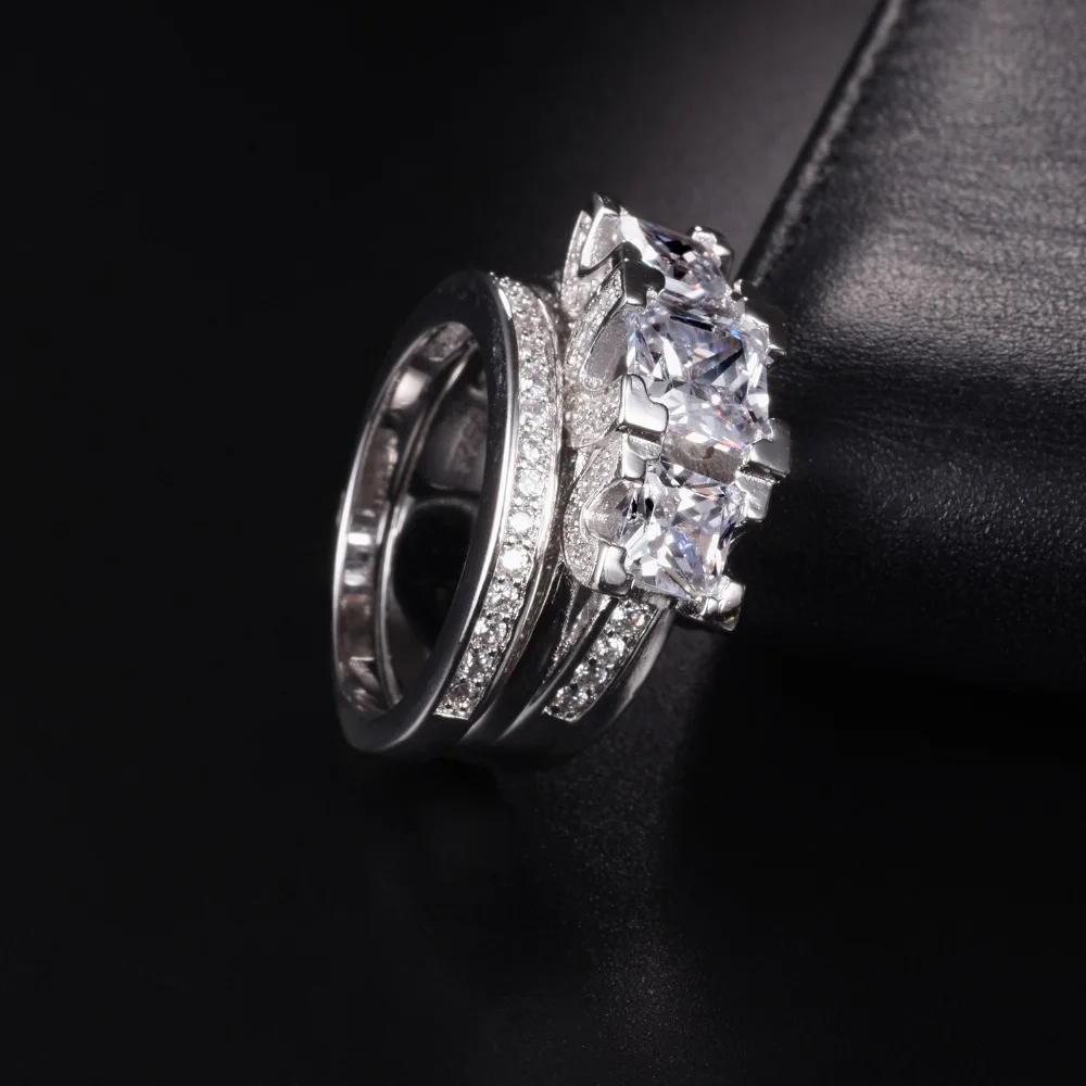 Женский комплект колец из серебра 5 6 пробы с искусственным бриллиантом размеры 7 8